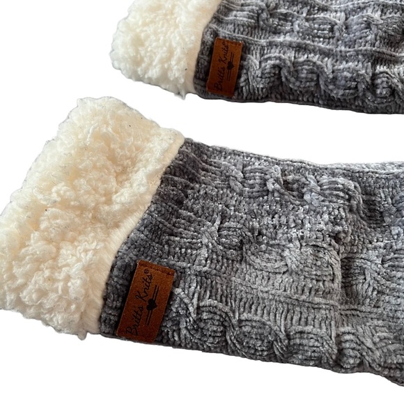 BRITT’S KNITS GRAY SHERPA LINED SLIPPER BOOT CHENILLE NON SLIP SOCKS - Picture 3 of 5